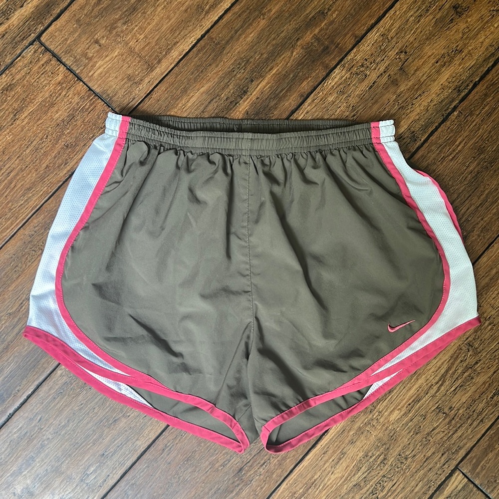 Nike Women’s Dri Fit Tempo Shorts Brown and White with Pink Trim Size Medium